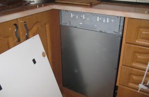 Установка фасада на посудомоечную машину в Сальске