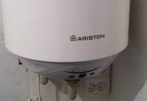 Замена водонагревателя Аристон в Сальске